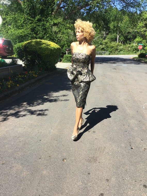 Vtg Goldworm strapless brocade metallic peplum coc