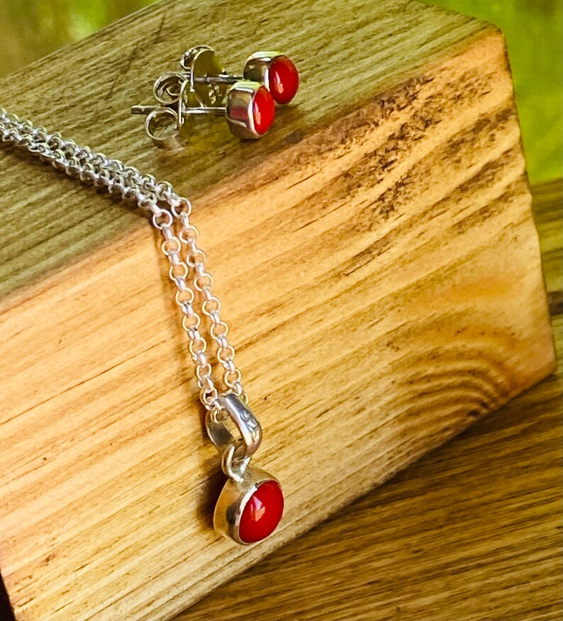 Röd korall hänge halsband och örhängen set 925 sterlingsilver liten ädelsten födelsesten Aires zodiakkristall smycken presenter till henne bild 5