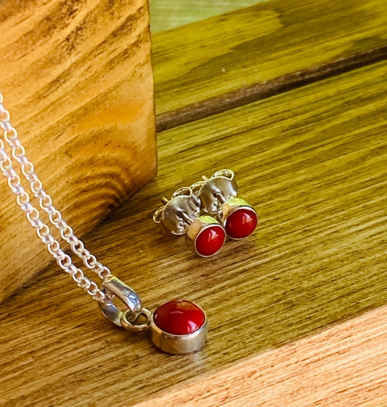 Röd korall hänge halsband och örhängen set 925 sterlingsilver liten ädelsten födelsesten Aires zodiakkristall smycken presenter till henne bild 9