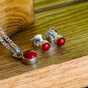 Röd korall hänge halsband och örhängen set 925 sterlingsilver liten ädelsten födelsesten Aires zodiakkristall smycken presenter till henne bild 7