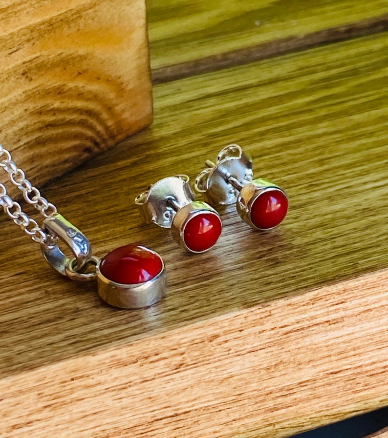 Röd korall hänge halsband och örhängen set 925 sterlingsilver liten ädelsten födelsesten Aires zodiakkristall smycken presenter till henne bild 7