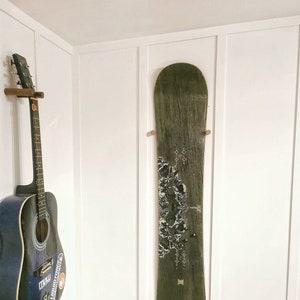 Floating Snowboard Holder Wall Mount / minimalist simple snowboard rack