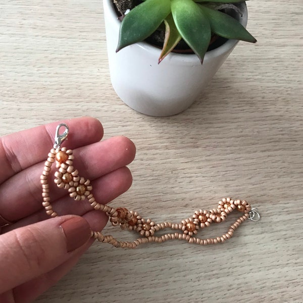 Oriane bracelet élégant de couleur bronze, de perles en verre, avec finitions plaqué d'argent, cadeau pour elle, handmade miyuki