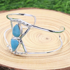 Türkis Armreif, solider Sterling Silber Armreif, handgemachter Armreif, stilvoller Armreif, Edelstein Armreif, Frauen Armreif, Geschenk für sie, einzigartiger Armreif