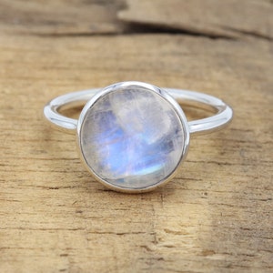 Rainbow Moonstone Ring, Sterling Silver Ring, Rings For Women, Round Moonstone Handmade Ring, Silver Statement Ring, Valentine Ring For Her