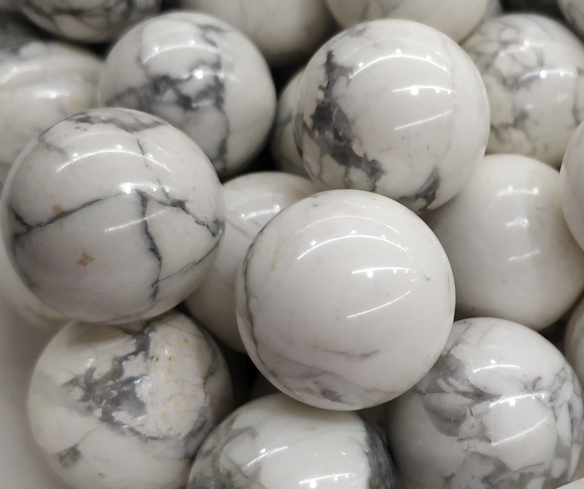 White sphere - Etsy 日本
