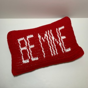 Be Mine Valentine’s Day Pillowcase CROCHET PATTERN: Valentine’s Day crochet pattern, be mine crochet pattern, Valentine’s Day pillow cover