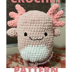 Axolotl Plushie Crochet Pattern (inspiriert von Archie der Axolotl Squishmallow) großer Plüsch mit Bernat Decke