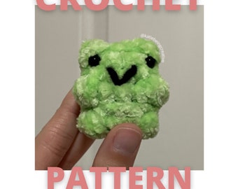 Mini No-Sew Frog Crochet Pattern (keychain)