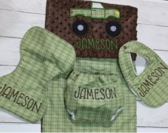 Boy's Green Plaid Embroidered Personalized Newborn Blanket Set