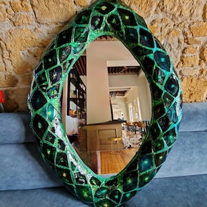 Handcrafted Green Oval Mirror: Intricate Resin Snake Design
