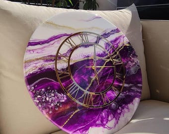 Amethyst Resin Wall Clock: Modern Gold Accent Decor (50cm)