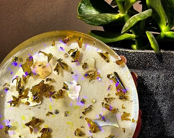 Luxus-Untersetzer aus Kunstharz in Weiß und Gold - 4er-Set, verziert mit Kristallen, ideal für Hochzeitsgeschenke, Ostergeschenke