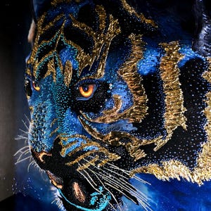 高級ヒョウ絵画：ラインストーンクリスタルで飾られた野生動物の壁