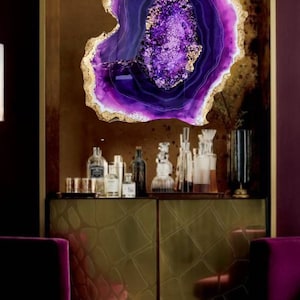 Großes Amethyst-Harz-Geode-Gemälde Original-Epoxid-Kunstwerk für ein stilvolles Zuhause, Resin-Geode-Wandkunst, Geschenk zur Wohnungserwärmung Bild 2