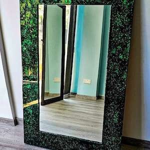 Green Crystal Resin Full Length Mirror: Chic Wall Decor (115 x 75 cm)