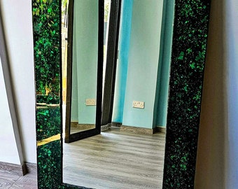 Green Crystal Resin Full Length Mirror: Chic Wall Decor (115 x 75 cm)