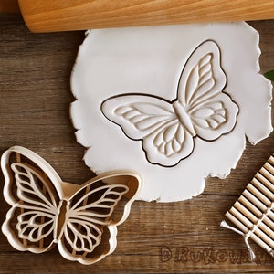 Sweet Butterfly Butterflies Bug Bugs Field Insect Flowers Summer Spring Lovely Cookie Cutter Pastry Fondant Dough Biscuit