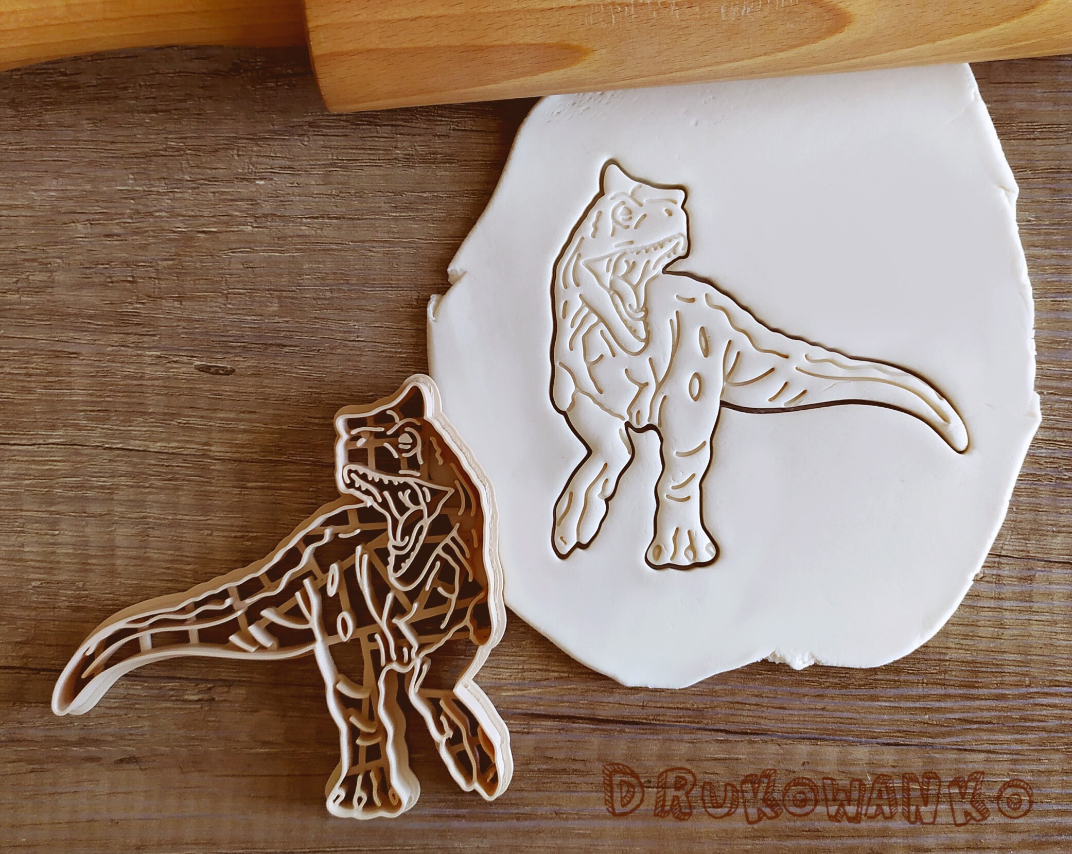Carnotaurus Dinosaur Trex T-Rex Hunter Dino Aggresive Skull Bone Cookie Cutter Pastry Fondant Dough Biscuit