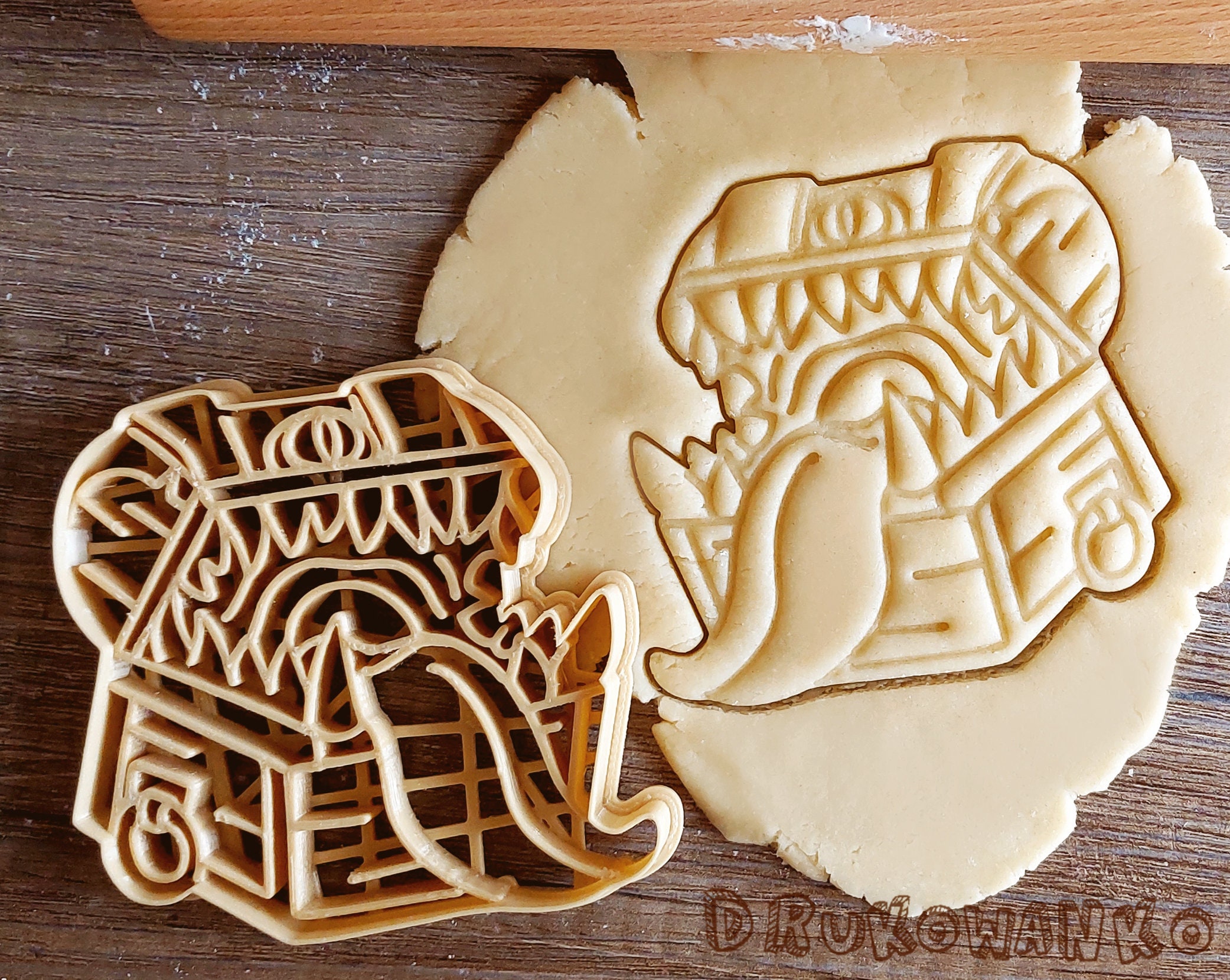 Mimic Chest Monster Medieval Fantasy DnD Dungeons and Dragons Evil RPG Cookie Cutter Pastry Fondant Dough Biscuit