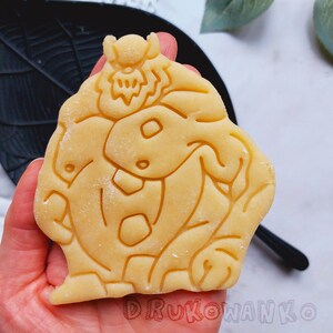 Stort fett monster Medeltida fantasi DnD Dungeons and Dragons Ondska RPG Mana Hälsa Kamp Magiker Kakform Bakelse Fondant Deg Kex