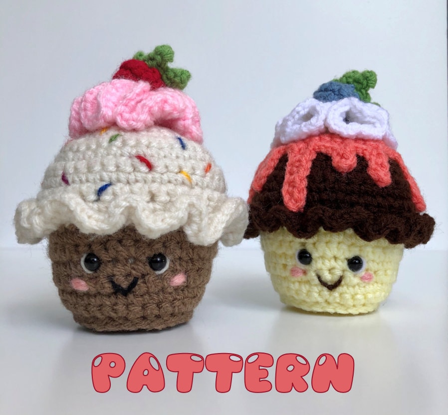 36 Cupcake Crochet Patterns for Sweet Amigurumi, Holiday Decor, and Play Food 18 Cupcake crochet plushie