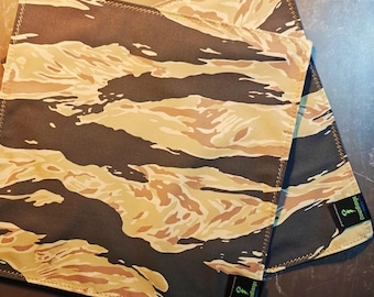 Listras douradas de tigre