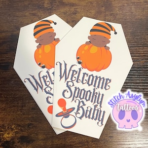 Baby-Fledermaus Grußkarte | Babyparty Schwangerschaft Ankündigung Geburtsgeschenk Druck Geschenk goth schwarz Babys gothic Mutter einzigartig Sarg Kürbis