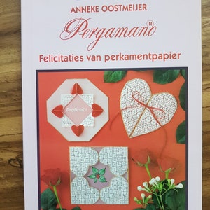 Verschillende Pergamano hobby boeken voor het maken van pergamano kaarten en andere perkament knutsels.