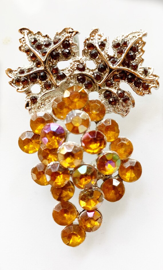 Broche Vintage En Forme De Grappe De Raisin Avec Strass - Bon état D'usage - Occasion