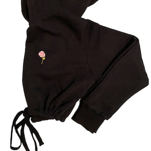 Einfarbiger Kapuzenpullover mit verstellbarer Taille