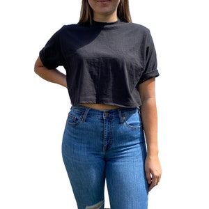 Simple Black Cropped T-shirt
