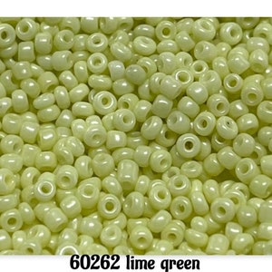 Ø 2 mm • Rocailles 12/0 • Perle di vetro • 25 g • circa 800 pezzi • verde lime • (80,00 EUR/chilo) • Codice articolo: 60262