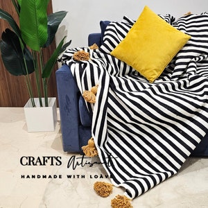 Cotton Moroccan Blanket,bedroom blanket,moroccan pompom blanket,moroccan throw blanket,bed spread, woven blanket, bed throw with tassel