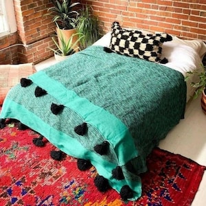 MOROCCAN TASSEL BLANKET - Moroccan pom pom throw blanket,bohemian decor bedcover, blanket sofa, pom pom blanket, Throw Blanket With Tassels