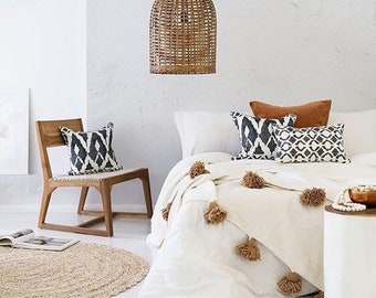 Manta de tiro de pompón marroquí blanco/Beige, cubierta de cama de decoración boho, sofá de manta, manta de pompón, manta de tiro con borlas