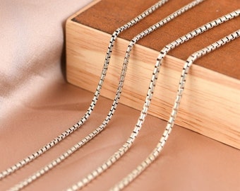 イタリア製スターリングシルバーボックスチェーンネックレス（0.9 mm