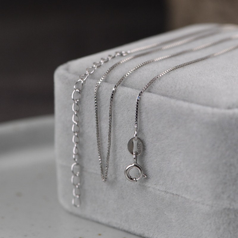 Collana a catena in argento Sterling 925 per donne ragazze 0,8 mm con catena a forma di scatola aggiornata, catena italiana super sottile, resistente, 46/48/20/22/24 pollici, Metallo