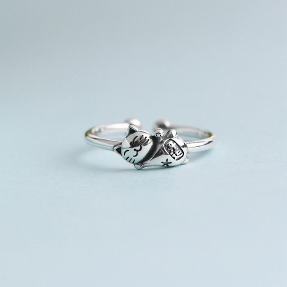 Lucky cat ring deals