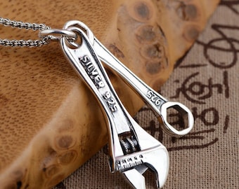 Colgante de llave inglesa de plata de ley, colgante con dije de llave inglesa, colgante de herramienta manual