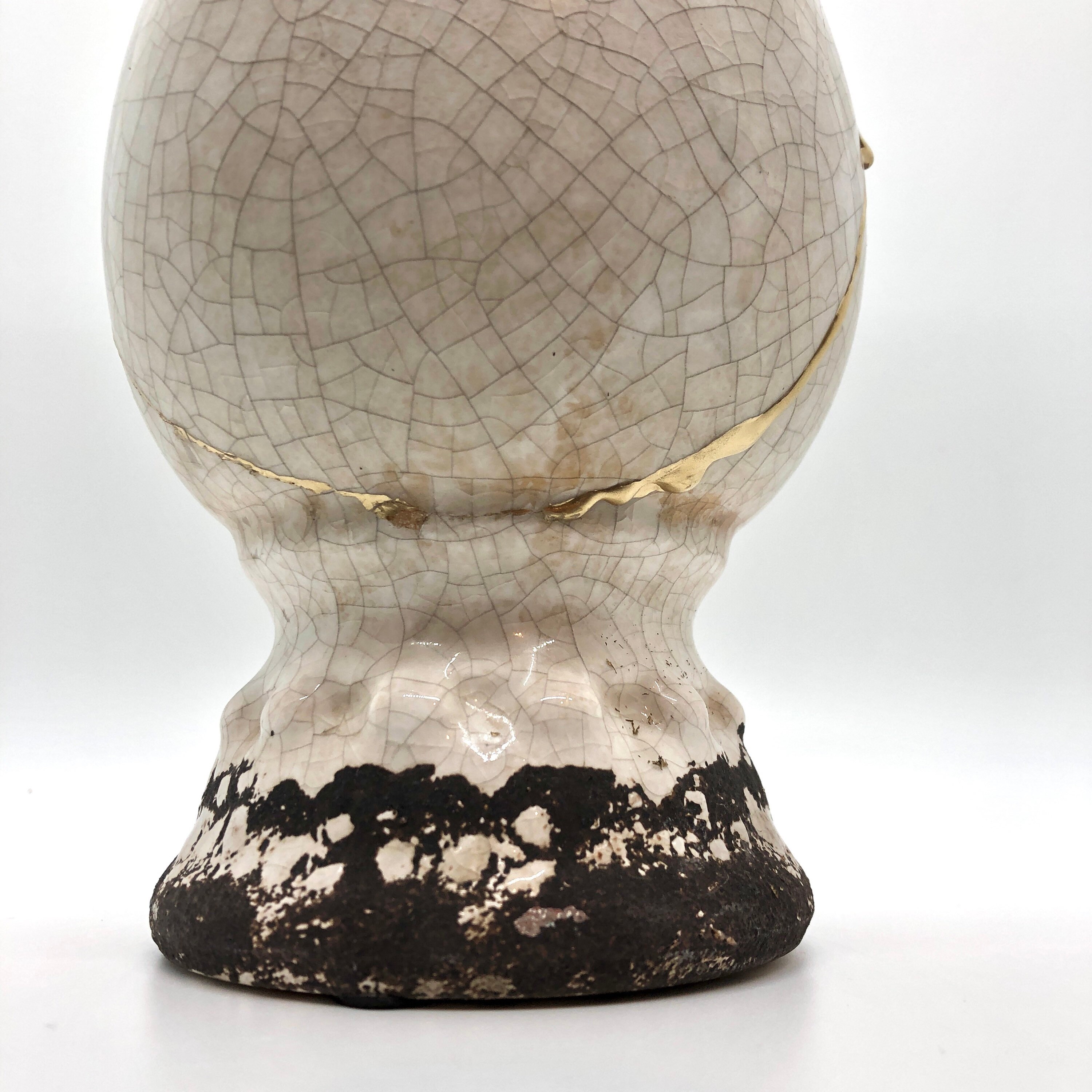 Kintsukuroi | Kintsugi Golden Repair of a Decorative Rustic