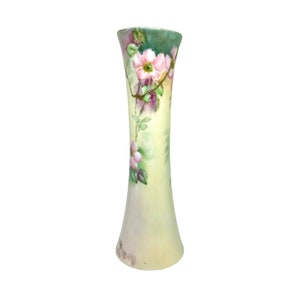 Kintsugi | Kintsukuroi Ceramic Vase | Pastel Green Floral Ceramic Vase | Wabi Sabi | Unique Home Decor | Zen Ceramics | Sustainable Objects
