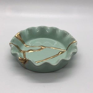 Kintsugi Gold + Pastel Mint Green Ceramic Trinket Holder | Ring Key Dish | Sustainable Decor | Kintsukuroi Ceramic Repair | Zero Waste | Zen
