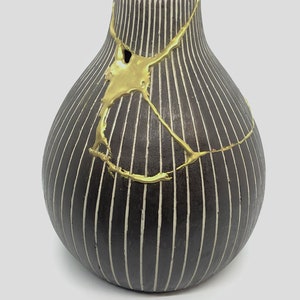Large Patterned Stoneware Vase | Kintsukuroi Vase | Gold Ceramics | Wabi Sabi | Zen Decorative Objects | Gold Repair | Kintsugi Home Decor