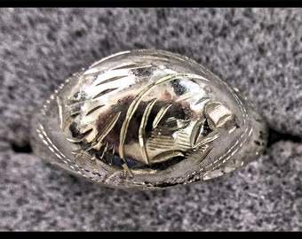Sterling Silver Vintage, classic, etched pattern "DOME' ring.  Sizes 4 to 9. RT15M/E-SS
