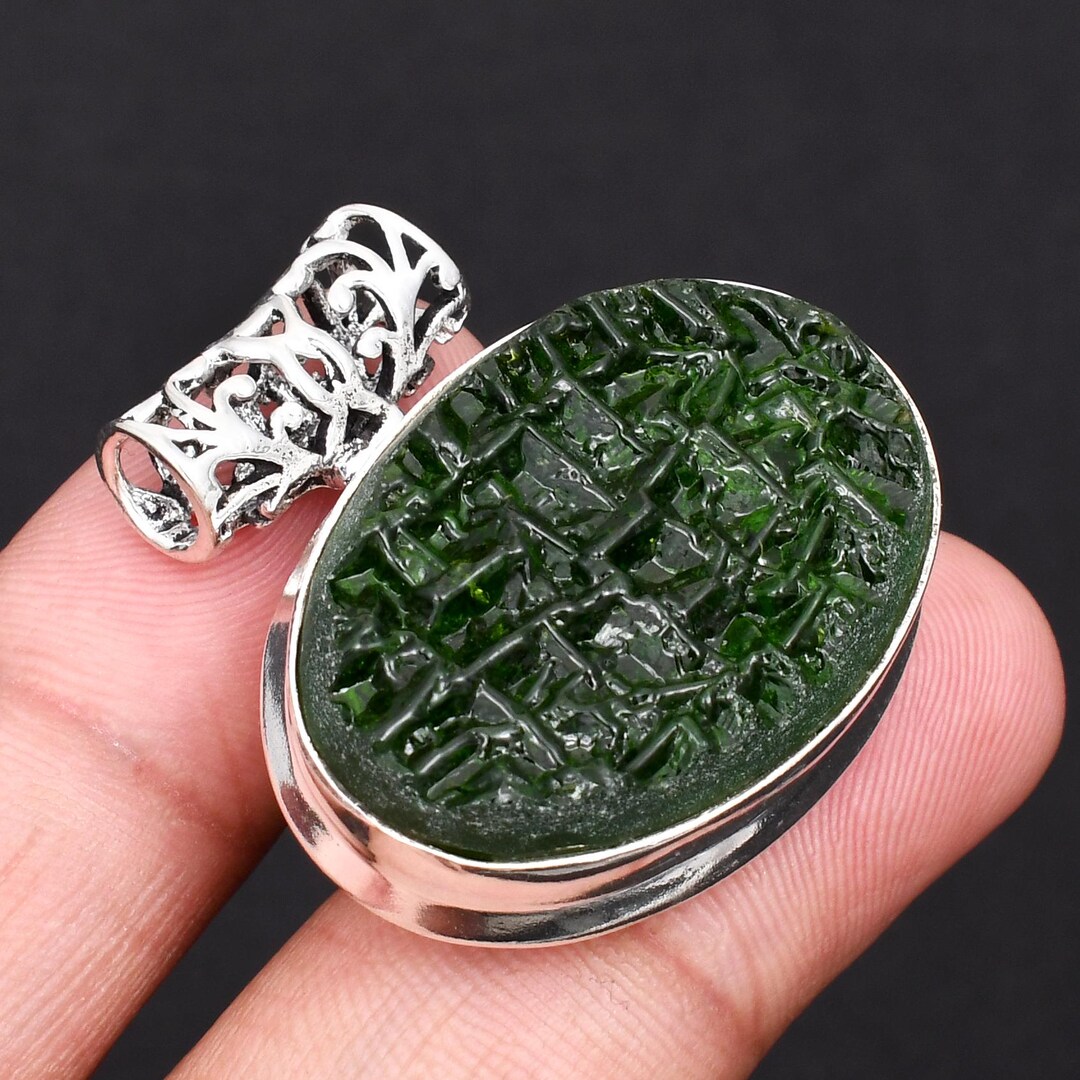 モルダバイト ペンダント シルバー925 トップクォリティ]天然モルダバイトペンダントトップ（シルバー925
