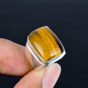 Tiger&#39;s Eye Gemstone Men&#39;s Ring: Cushion 925 Sterling Silver