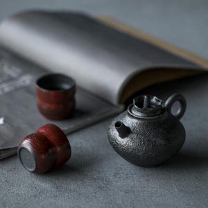 140ml Teekanne Set-Keramik Ton Schwarz Teekanne Set mit 2 STÜCKE Roten Kürbis Cup