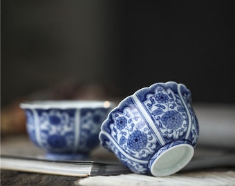 80ml Fanggu仿古 Blue and White Ceramic Tea Cup,Hand-painted Daisy Flower Mouth Tea Cup,Jingdezhen Ceramics