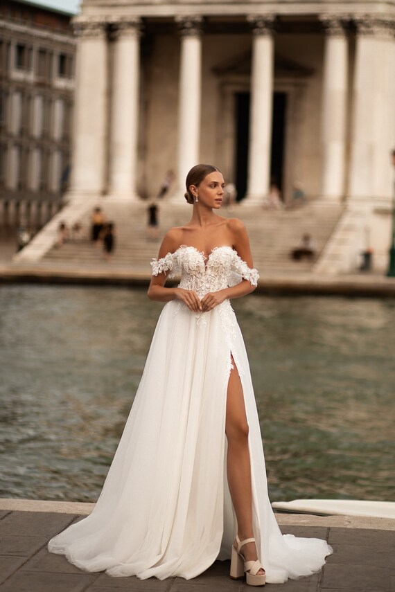 Tulle floral wedding dress 2025